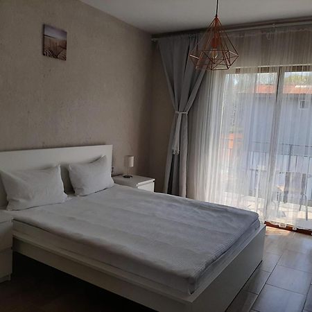 Отель Casa Orhideea Костинешти Экстерьер фото